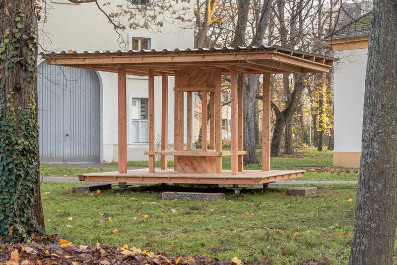 Dominic Faltien Der Pavillon